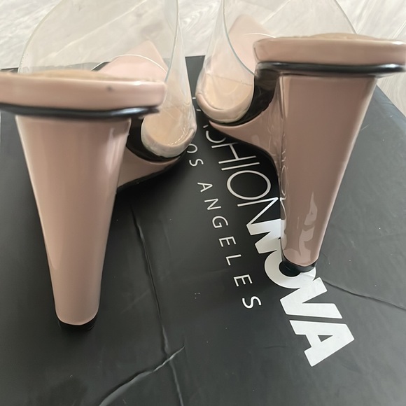 Cute nude heels - Picture 3 of 4